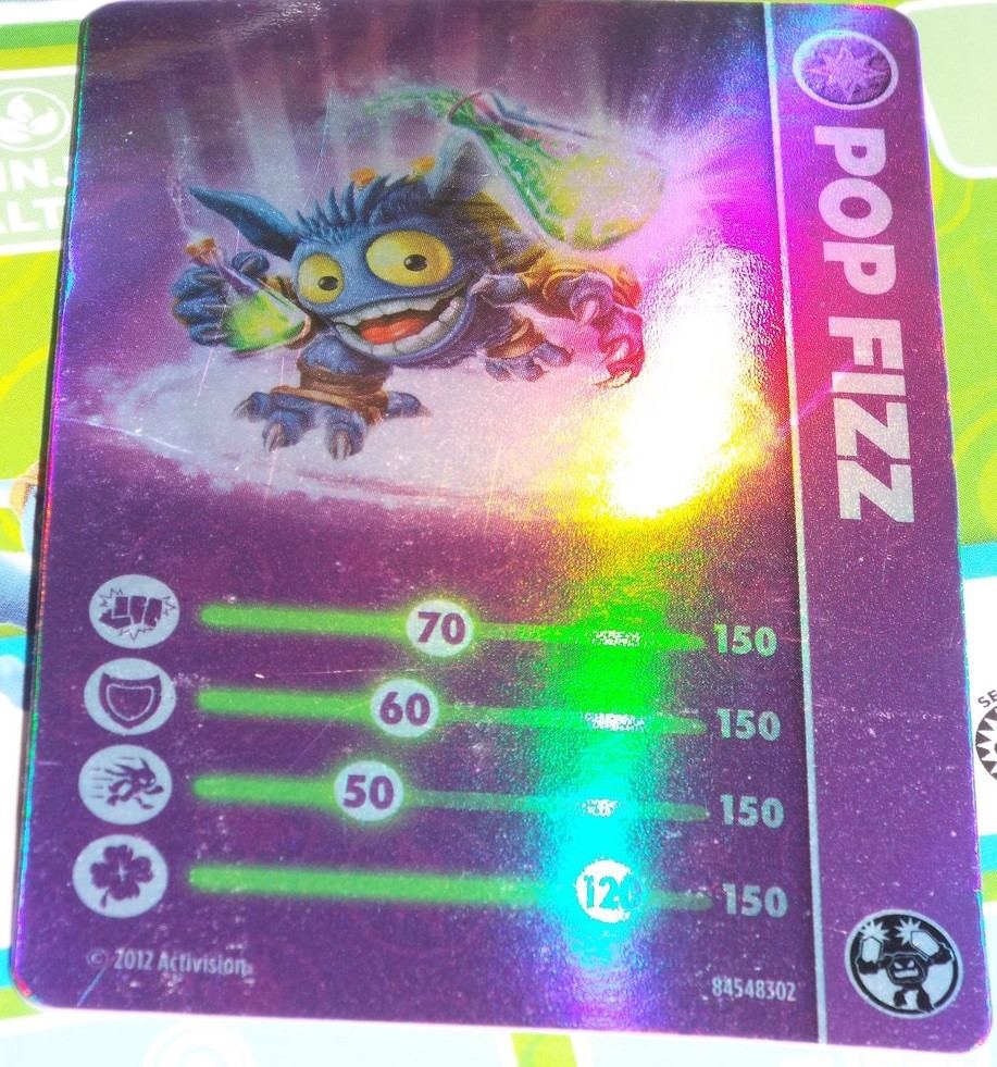 Pop Fizz Lightcore - Skylanders Giants Cards