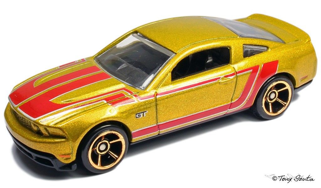 Hot wheels 2010 ford mustang gt online