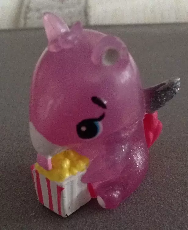 Hatchimals CollEGGtibles Snack Squad - Snacking Anteagle pink