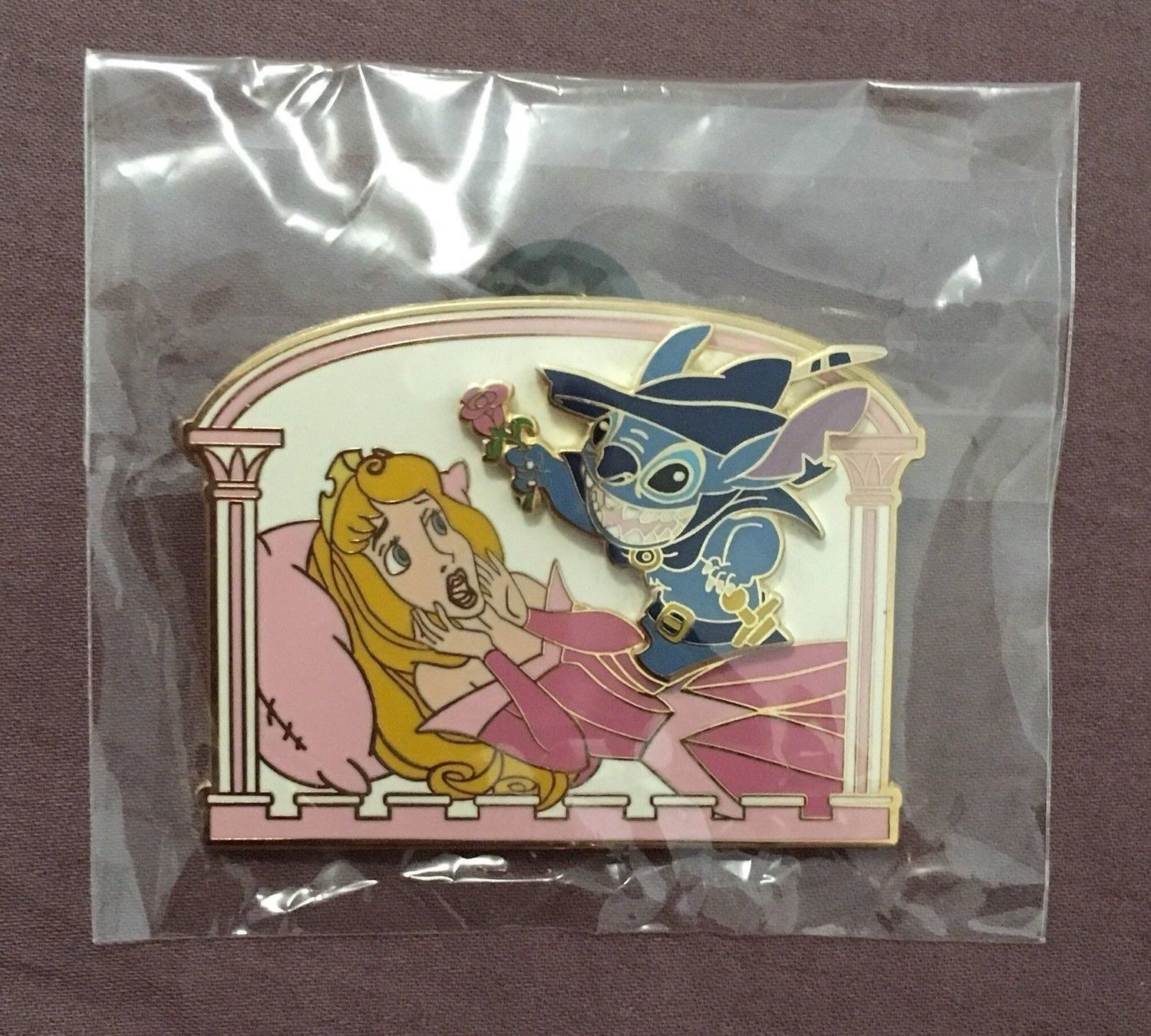 Stitch Aurore Pin S Edition Limitee