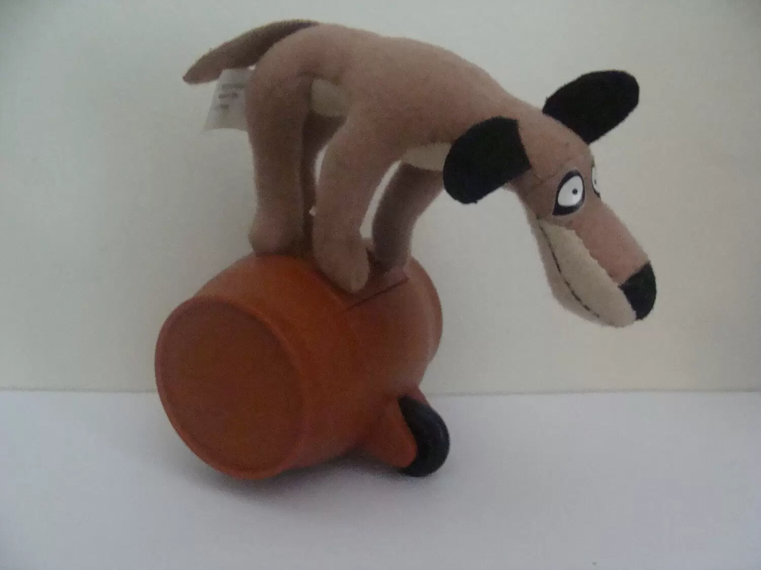 Dog on Barrel - Happy Meal - Disney Vidéos - 2001