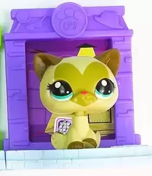 https://www.coleka.com/media/item/202103/16/happy-meal-littlest-petshop-2015-scout-kerry-001.webp