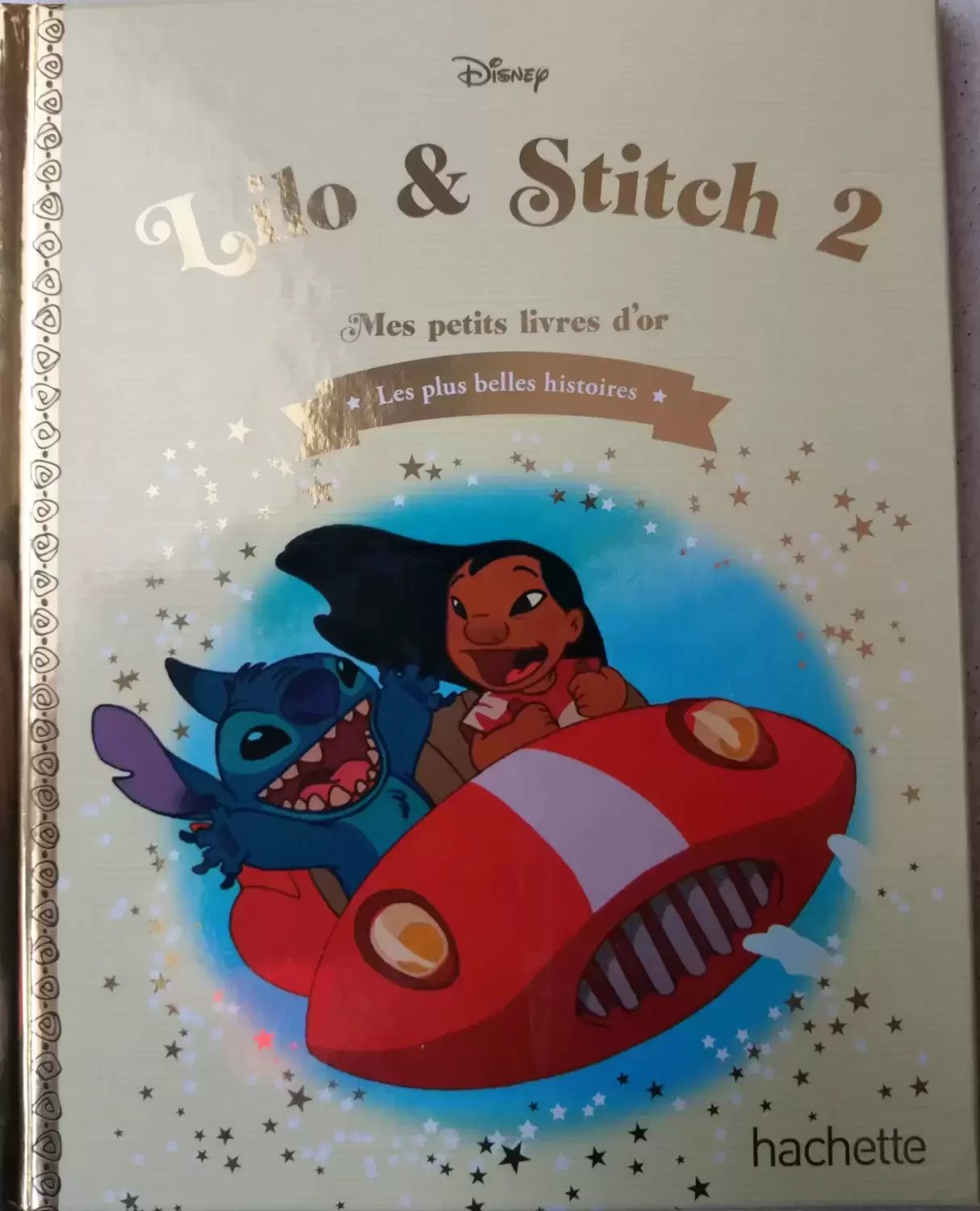 Disney - LILO ET STITCH - Pin's Lilo & Sitch livre OE