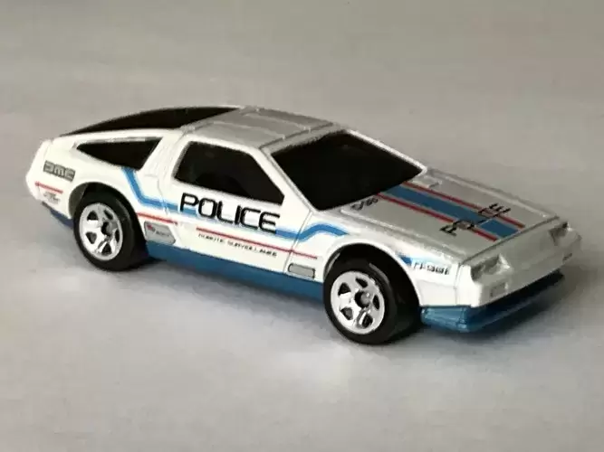 Hot Wheels Classiques - \'81 DeLorean DMC-12