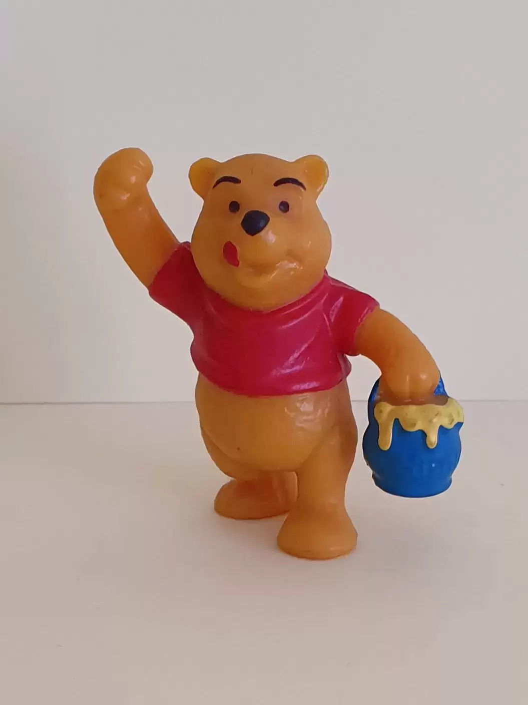Bullyland - Winnie l\'ourson avec pot de miel