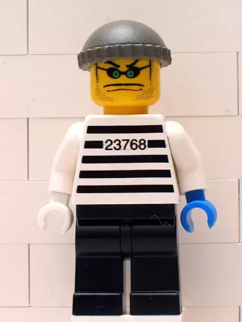 Lego Island Extreme Stunts Minifigures - Xtreme Stunts Brickster with Dark Gray Knit Cap