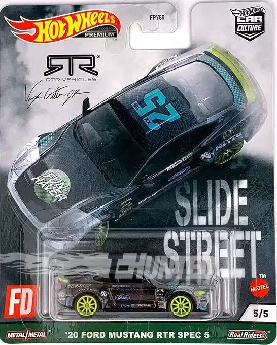 Hot Wheels - Car Culture - Slide Street - 20 Ford Mustang RTR Spec 5