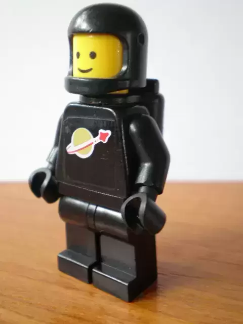 Lego discount black astronaut