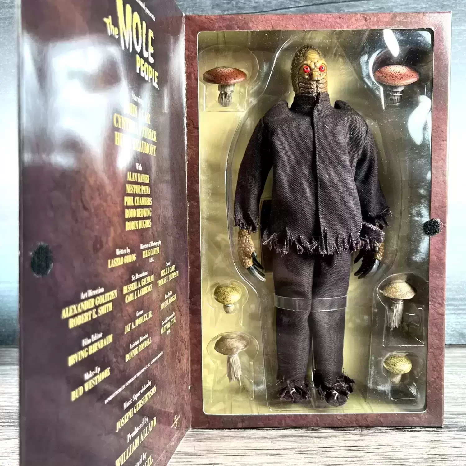 Universal Monsters - The Mole People 12” Mole Man - Sideshow 