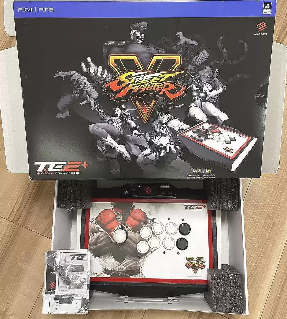 Street Fighter V Arcade Fightstick Tournament Edition 2+ - Arcade