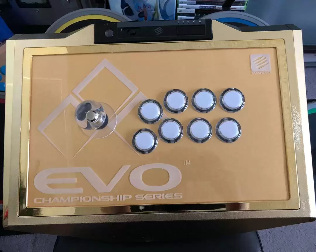 Mad Catz EVO Championship Series Gold TE2 Fightstick Arcade