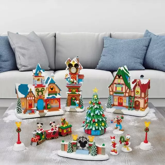 Disney Figure Sets - Disney Holiday Village Set