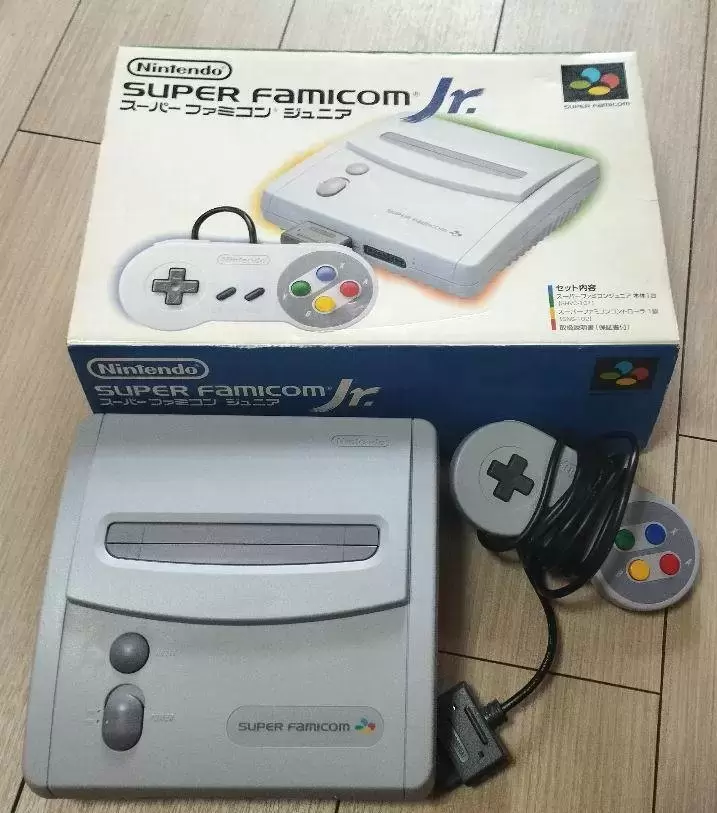 Matériel Super Nintendo - Super Famicom Jr