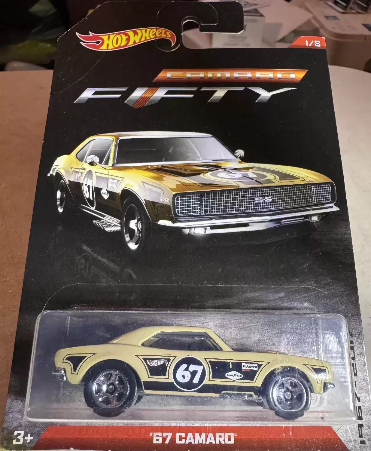 Mainline Hot Wheels - Hot Wheels Camaro Fifty Serries 2016 - ‘67 Camaro (1/8)