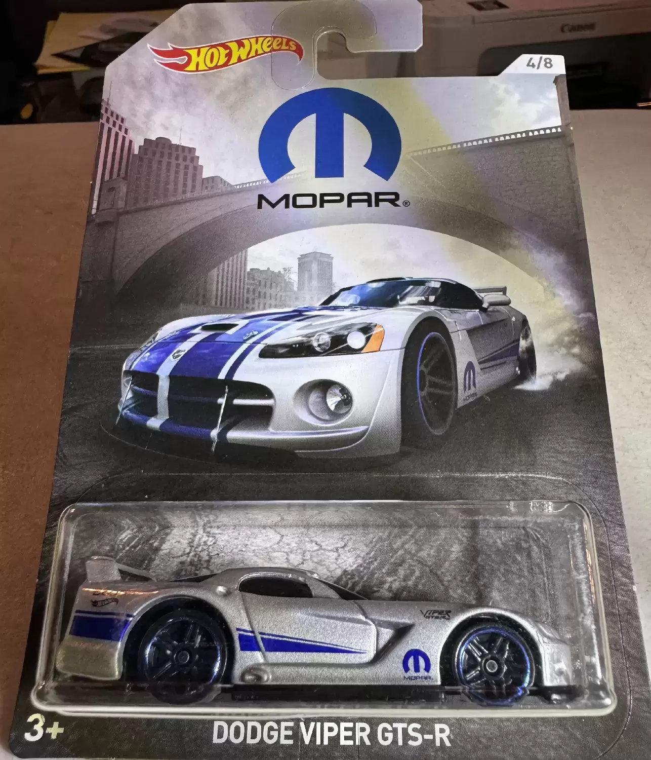 Mainline Hot Wheels - Hot Wheels Mopar Series 2017 - Dodge Viper GTS-R (4/8)