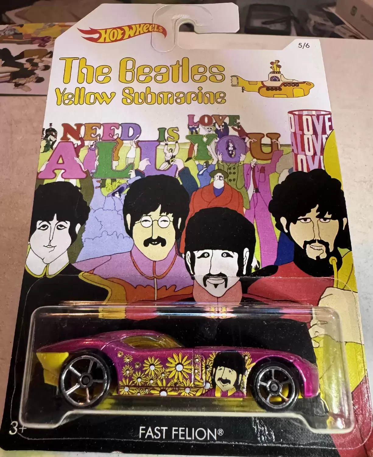 Hot Wheels Classiques - The Beatles Yellow Submarine Series - Fast Felon (5/6)