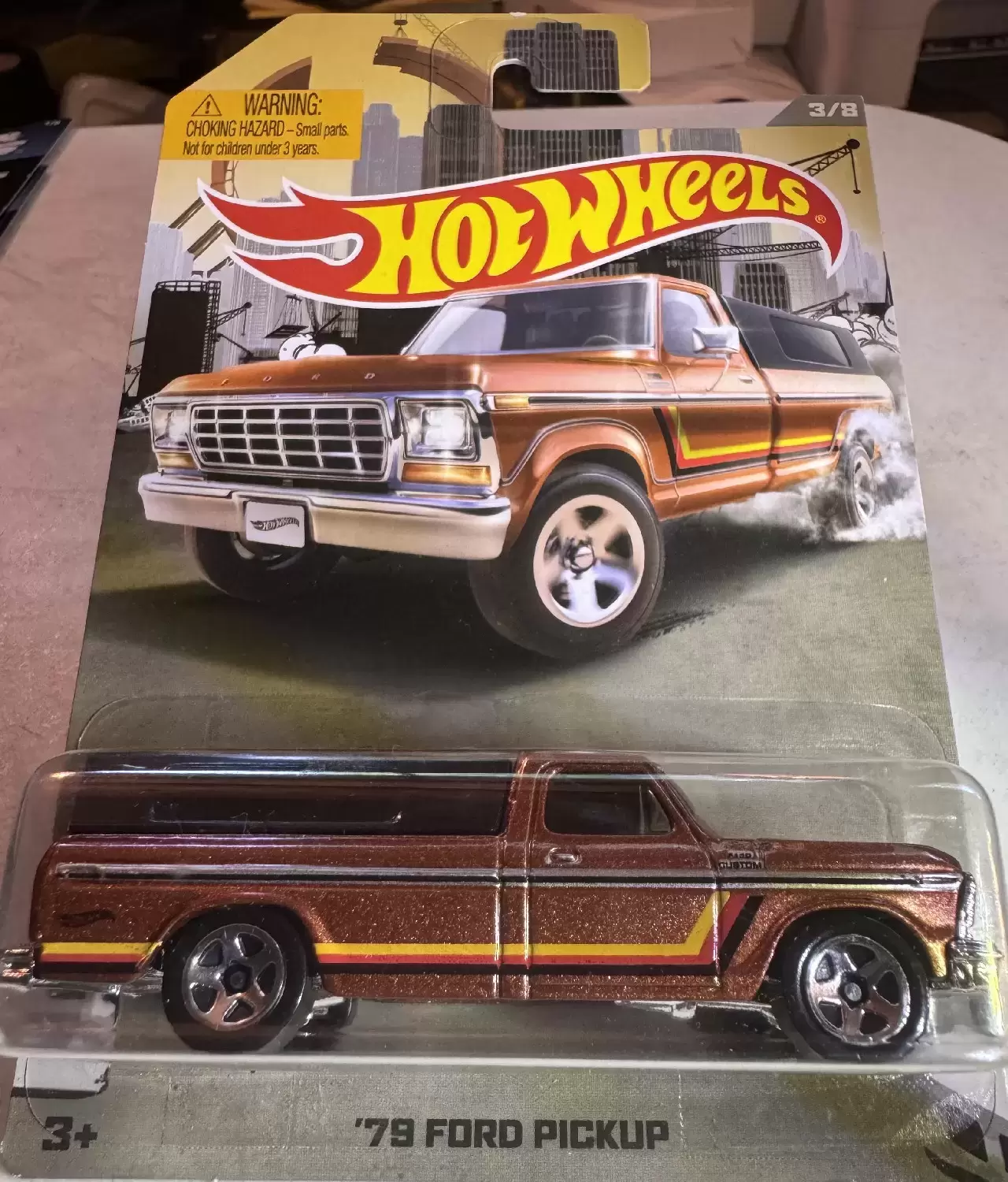 Hot Wheels Classiques - Truck Series 2015 - ‘78 Ford Pick Up (3/8)