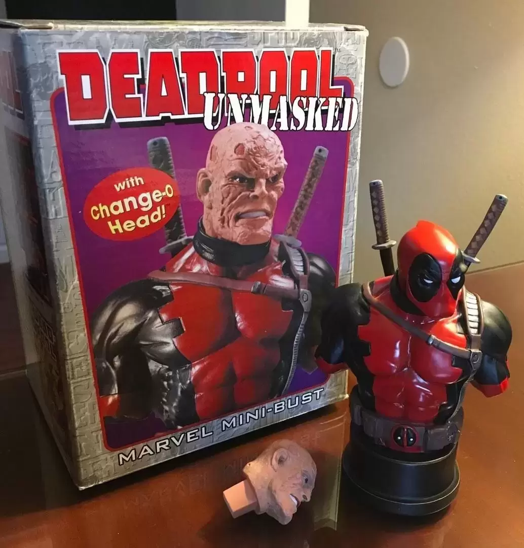 Marvel - Bowen Designs - Deadpool Unmasked