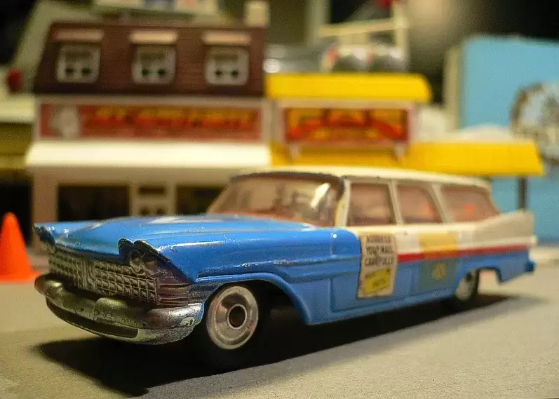 Corgi - 1959 Plymouth Suburban US Mail