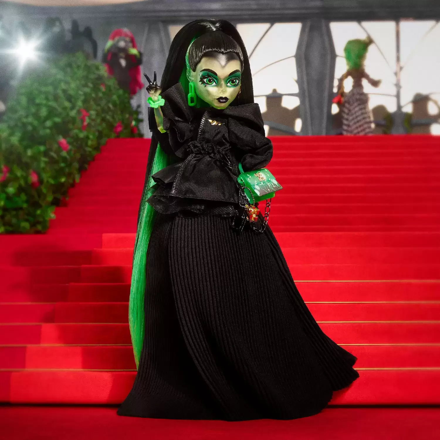 Monster High Dolls - Symphanee Midnight Off-White