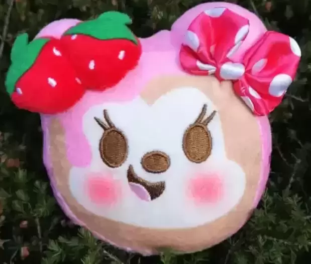 Disney Munchlings - Minnie Strawberry